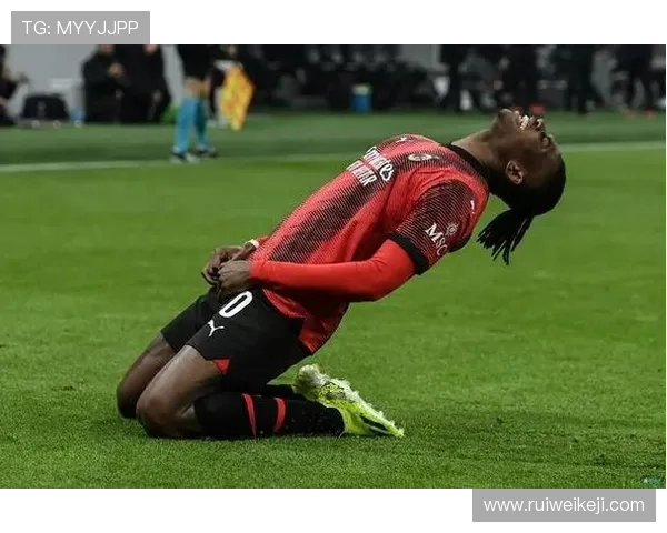 加利:莱奥错失良机应受批评 中锋位置空间更有限挑战更大 加利:莱奥错失良机应受批评 中锋位置空间更有限挑战更大