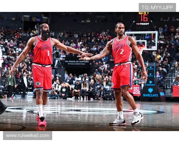 快船首发哈登领衔携手小卡科林斯 迎战掘金强阵对决