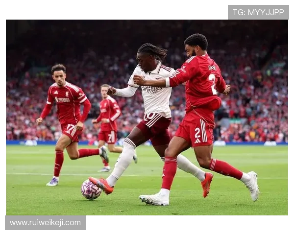 欧文改口称如今阿森纳最有希望问鼎英超冠军利物浦或将功亏一篑 欧文改口称如今阿森纳最有希望问鼎英超冠军利物浦或将功亏一篑